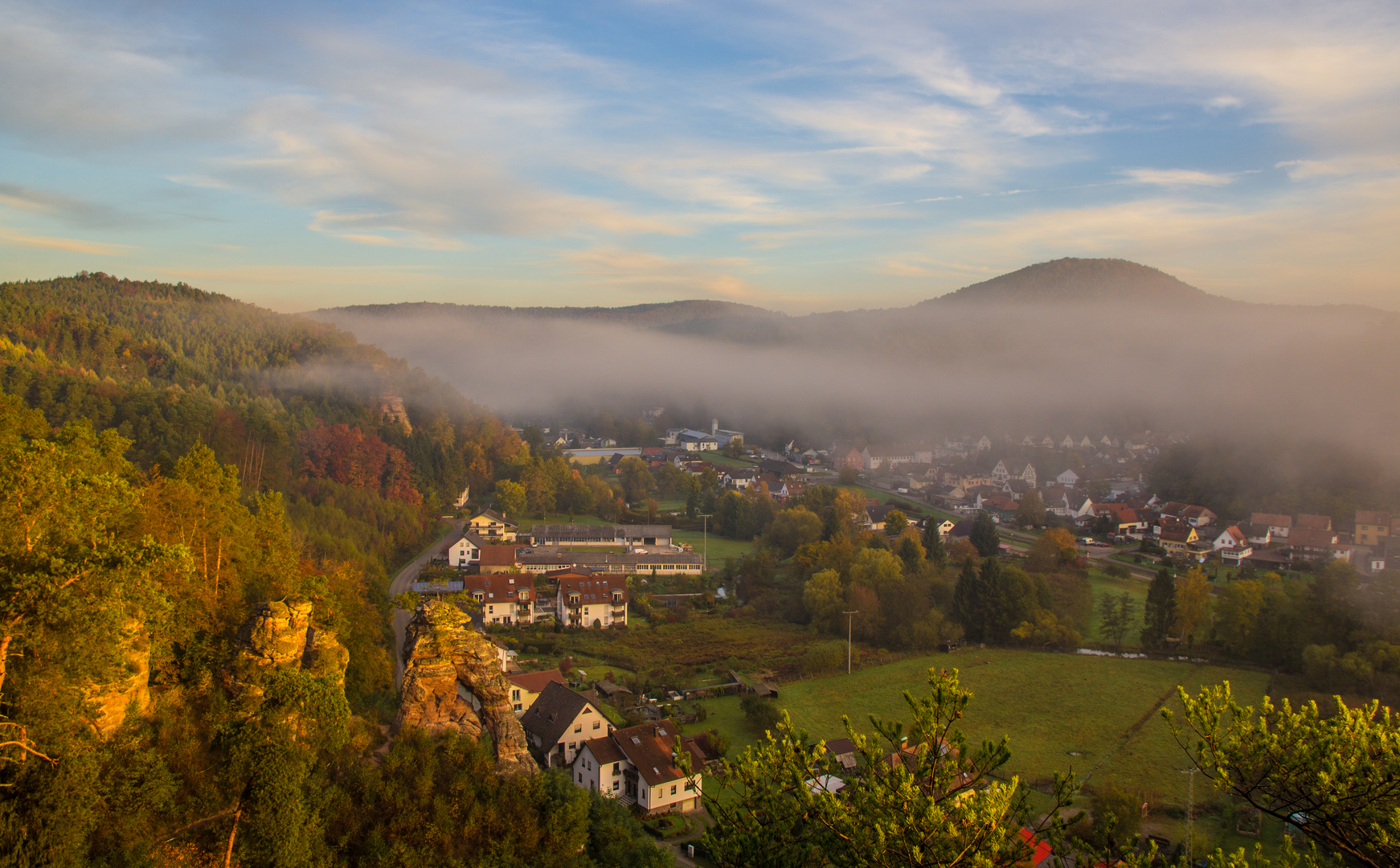 Morgens im Dahner Felsenland