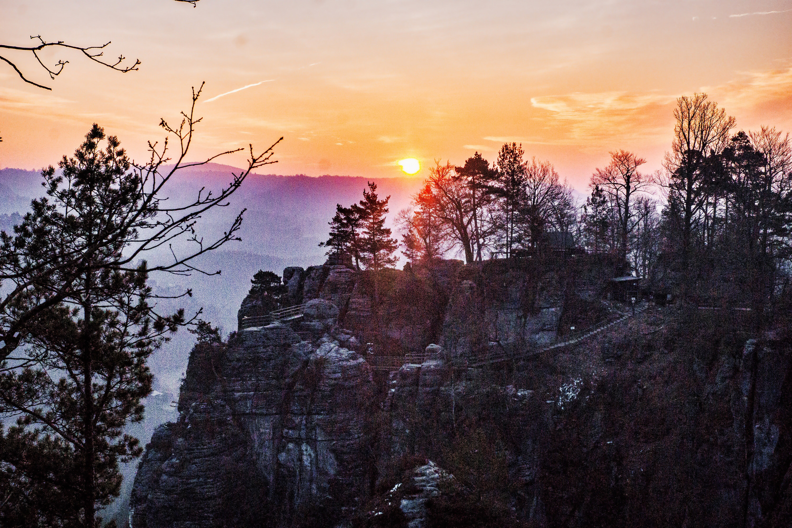 morgens im Elbsandsteingebirge