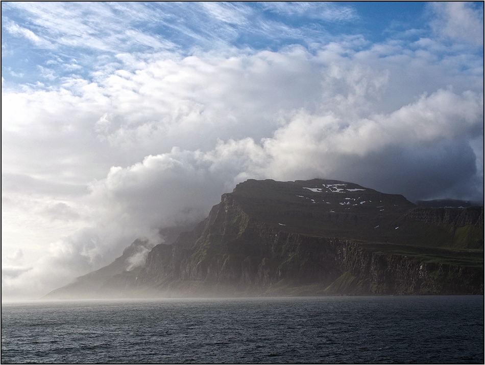 Morgens im östlichen Island