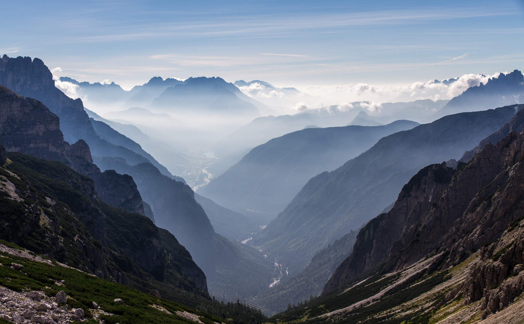 Morgens in den Dolomiten