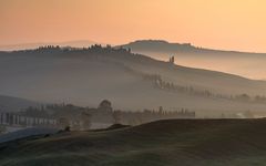 *Morgens in der Crete Senesi*