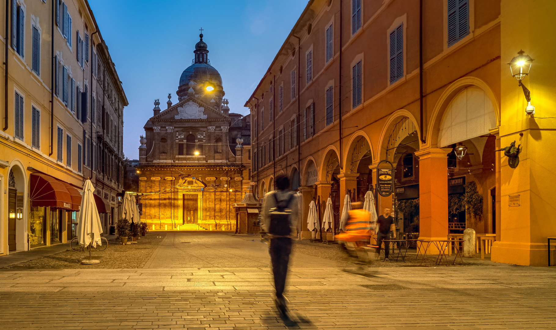 Morgens in Modena