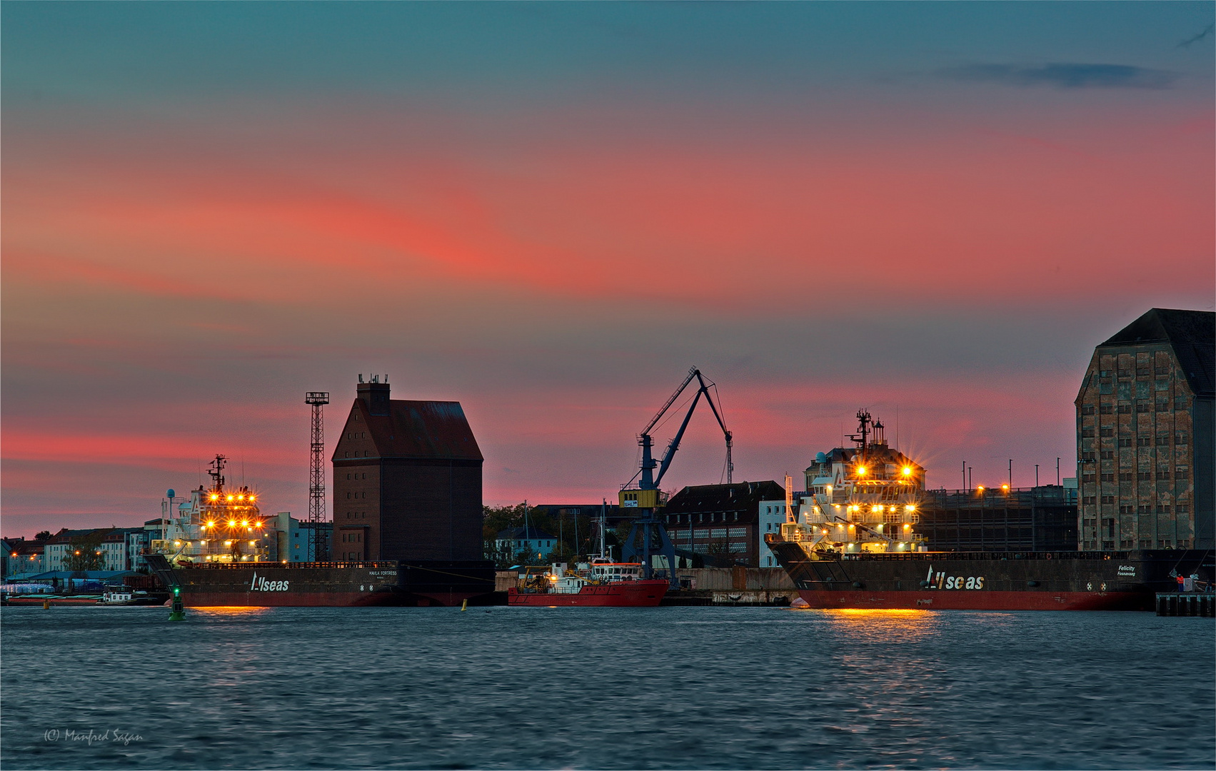 Morgens in Stralsund - kleiner Hafen - dicke Pötte!