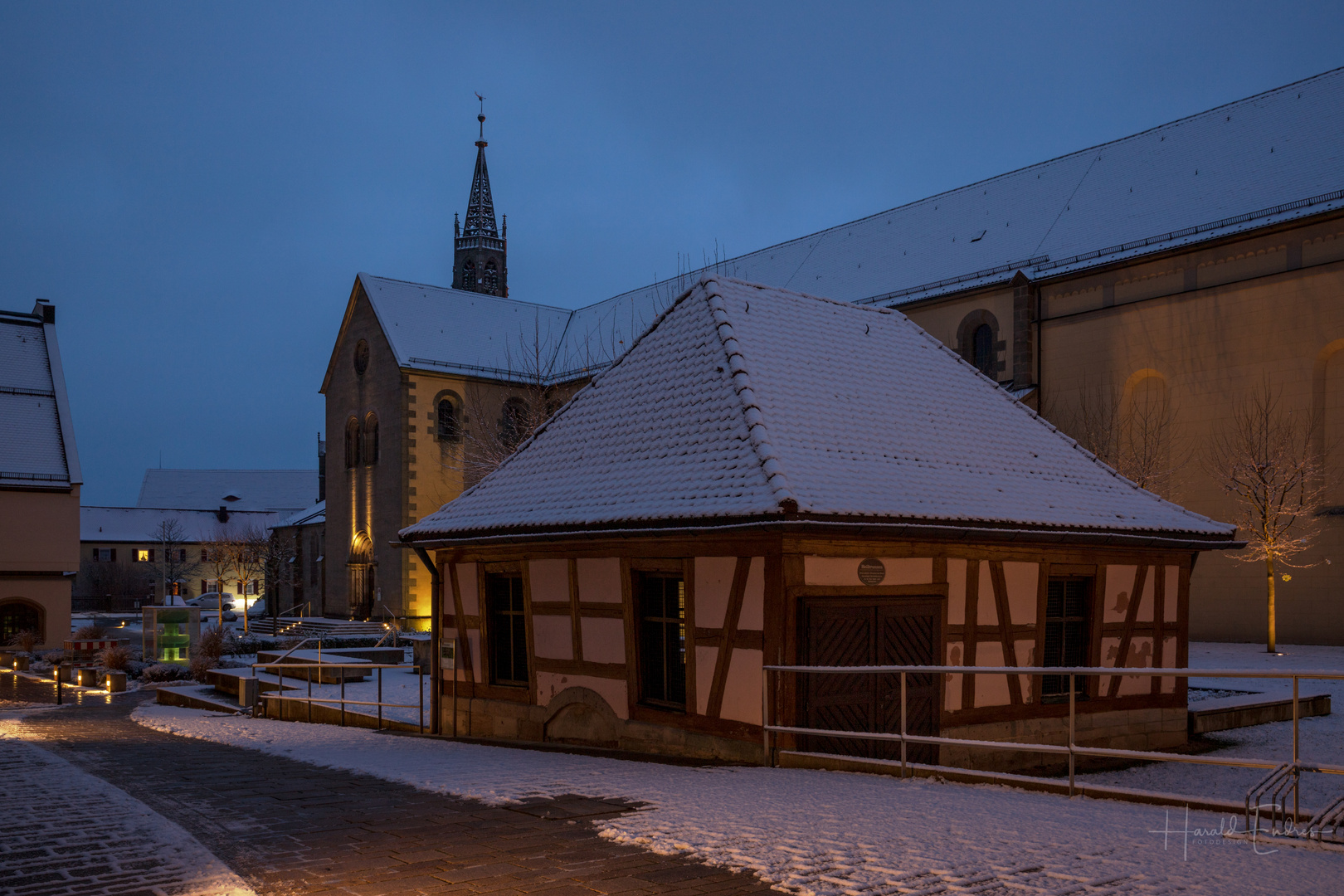 Morgens ist er da...