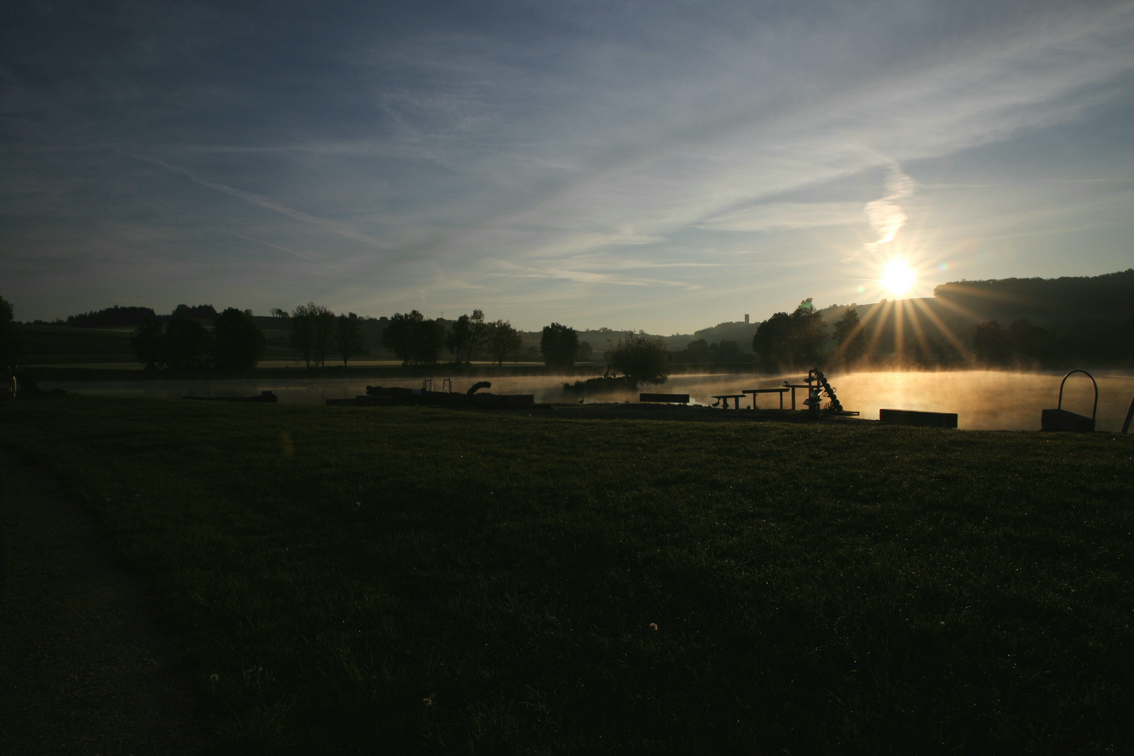 Morgens nach der Nachtschicht am Härtsfeldsee bei Dischingen/HDH.