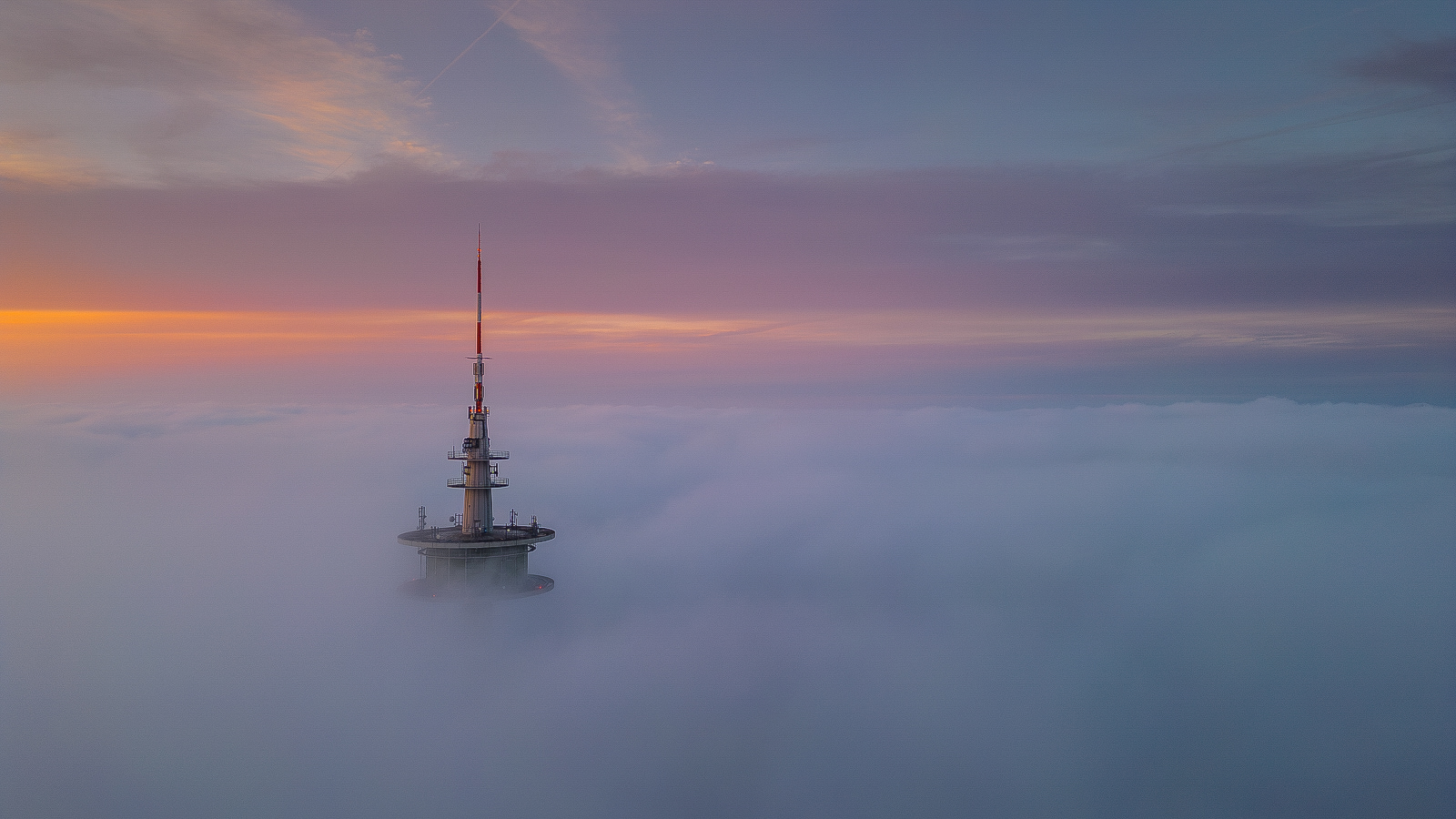 Morgens über Wolken