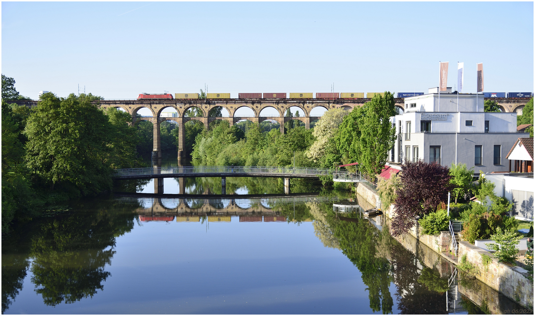 Morgens um 7... Foto &amp; Bild | architektur, straßen &amp; brücken, züge ...