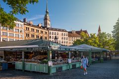 /// Morgens um acht in Deutschland ///