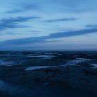 Morgens zur Blauen Stunde am Nordseestrand