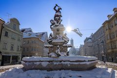 Morgensonne am Herkulesbrunnen