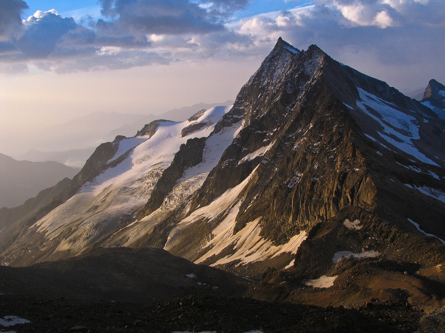 Morgensonne am Zwischenbergenpass