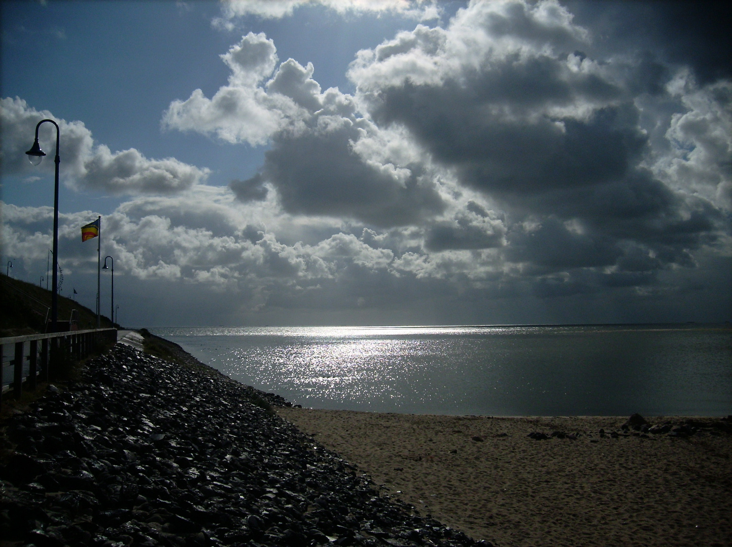 Morgensonne an der Promenade