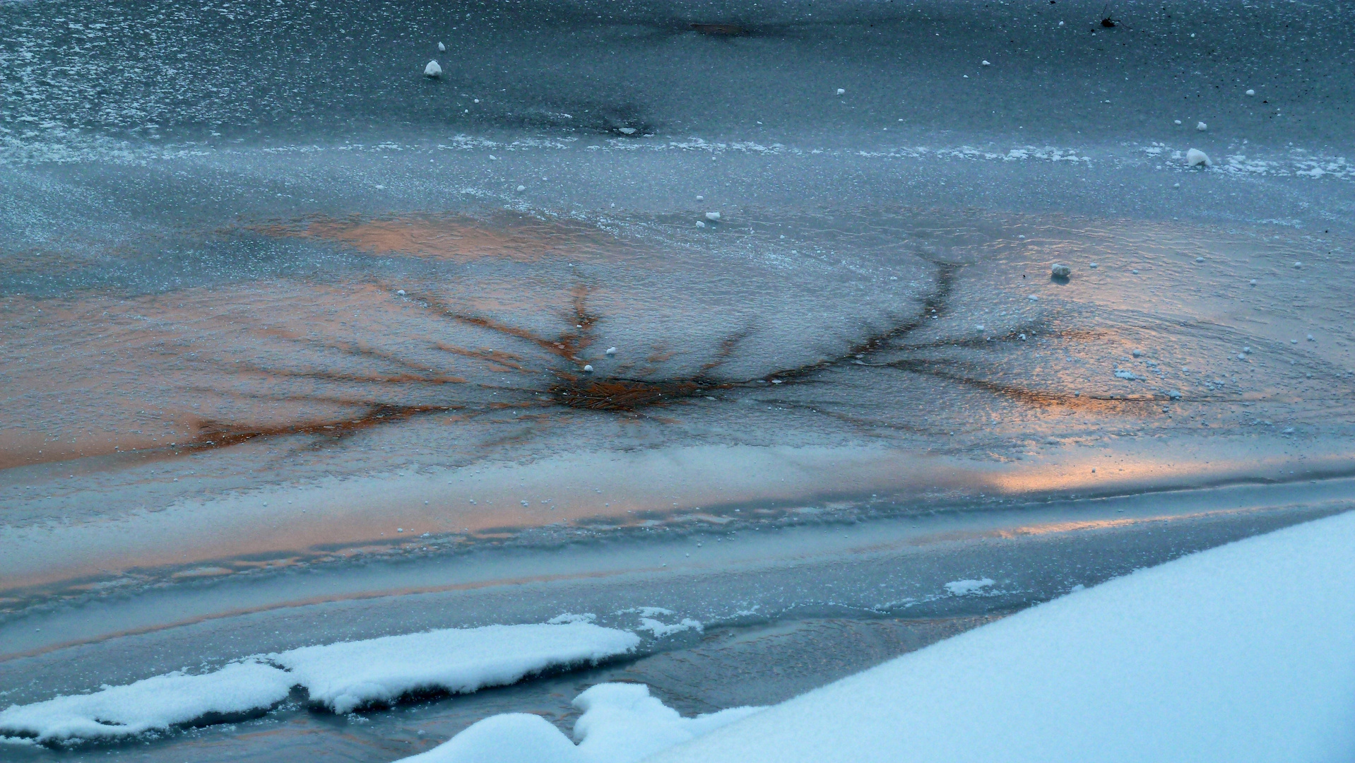 Morgensonne auf Eis...