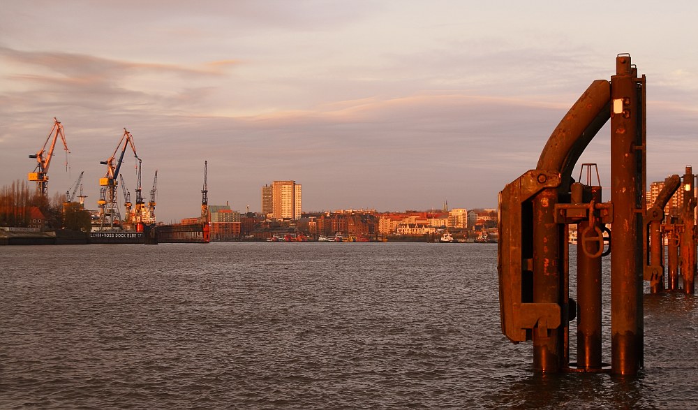 Morgensonne im Hafen