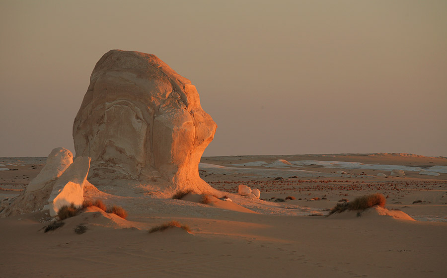 Morgensonne in der Weissen Wüste, Ägypten