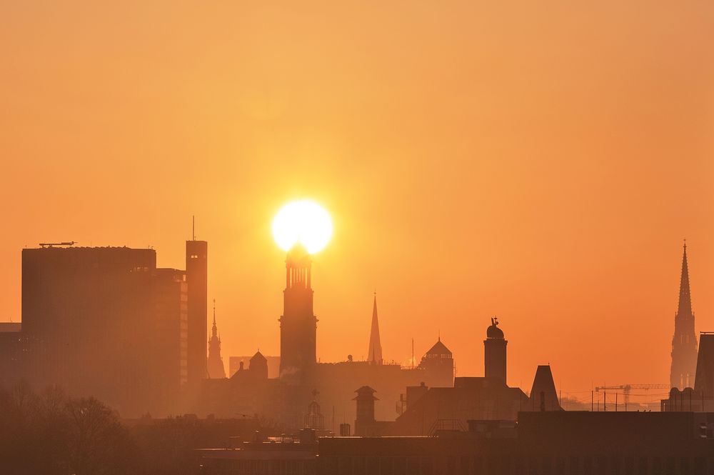 Morgensonne über der Stadt