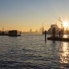 Morgensonne über der Werft