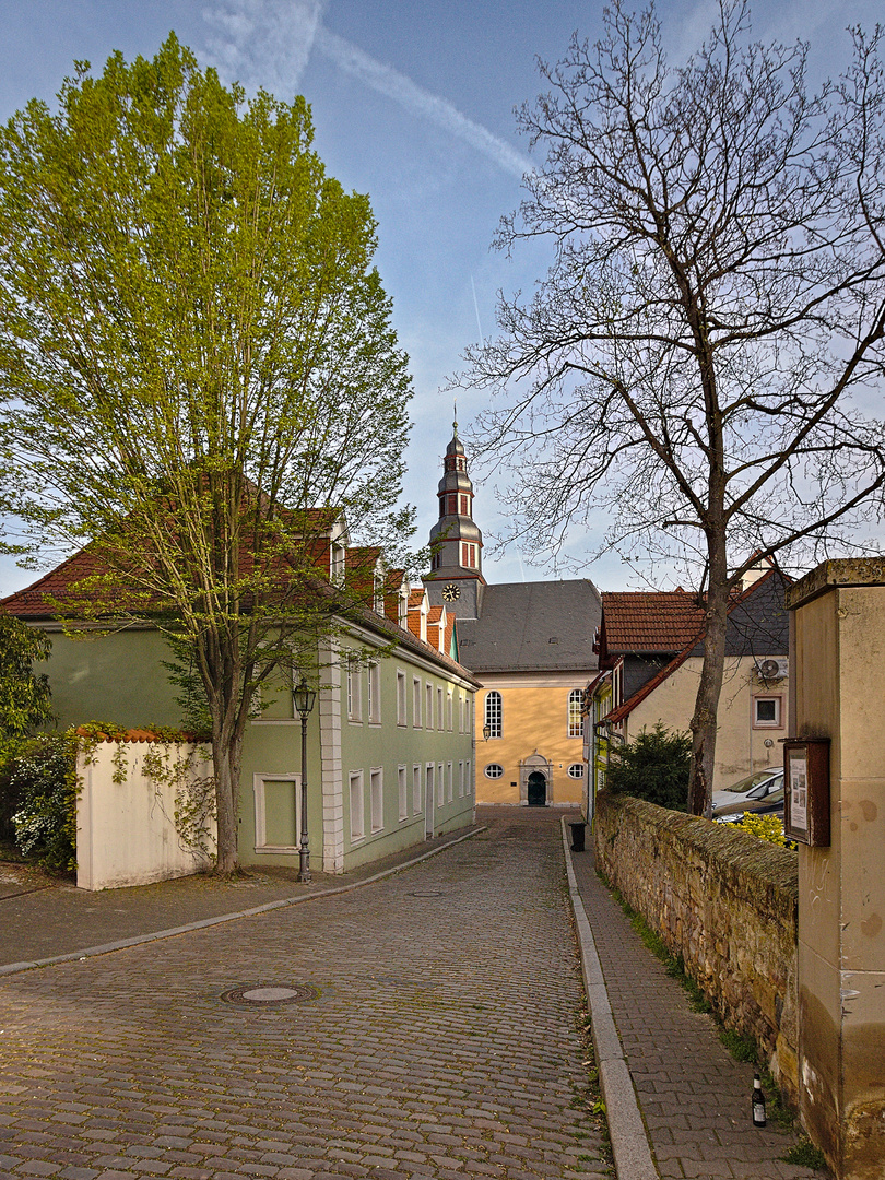 Morgenspaziergang an einem Sonntag im April