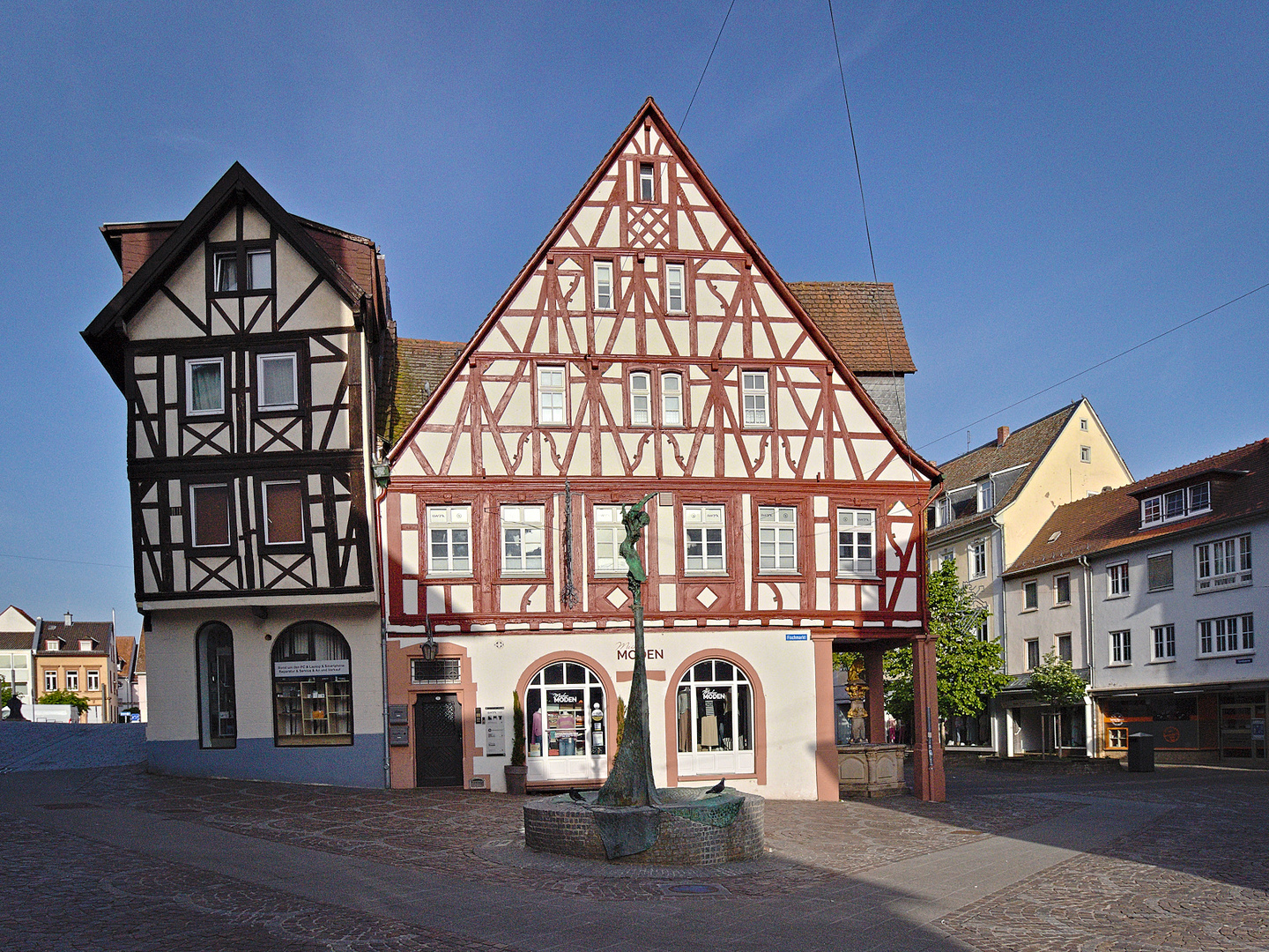 Morgenspaziergang im Mai durch die Alzeyer Innenstadt