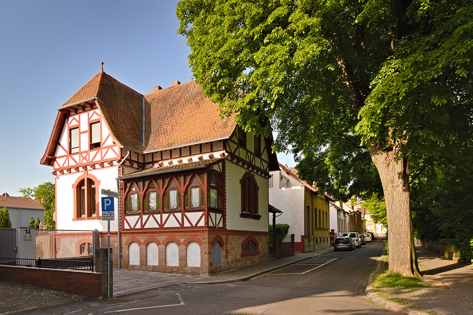 Morgenspaziergang im Mai durch die Alzeyer Innenstadt