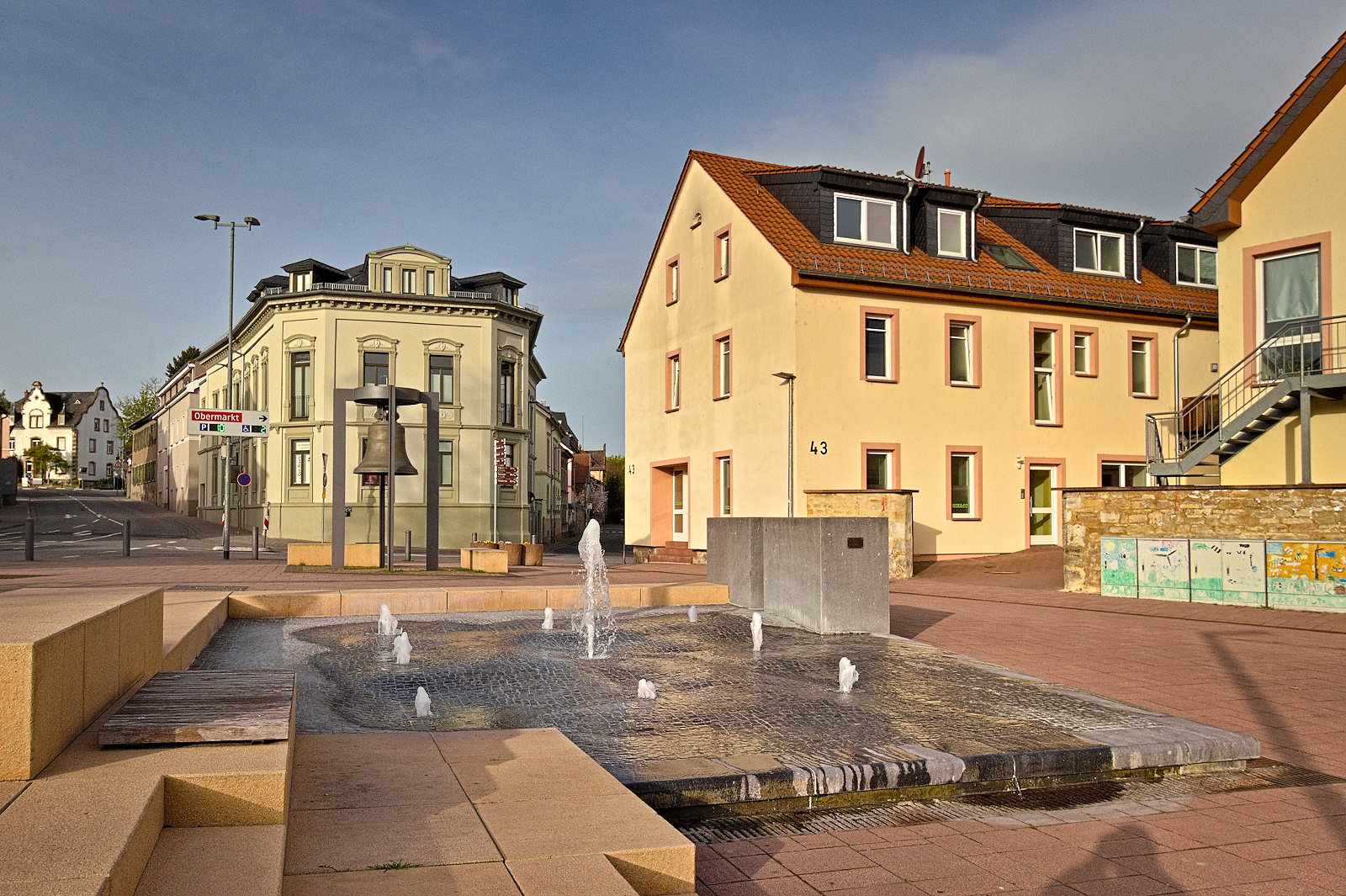 Morgenspaziergang in Alzey am Anfang des Frühlings