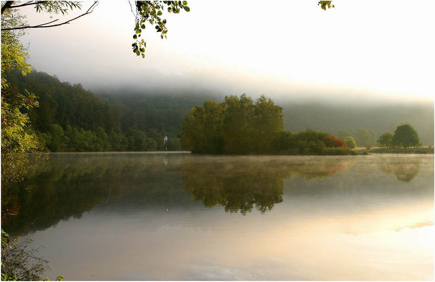 ... Morgenstille am Fluß