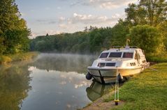 Morgenstille am Kanal