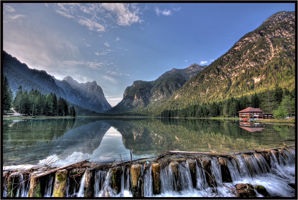 Morgenstimmung am Bergsee