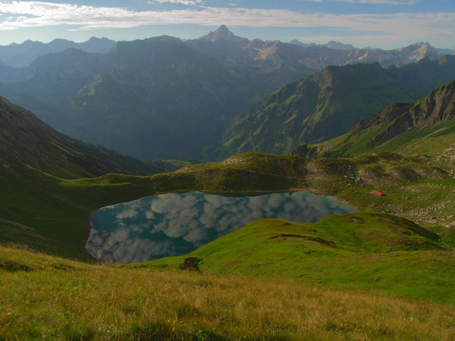 Morgenstimmung am Engeratsgundsee im Allgäu