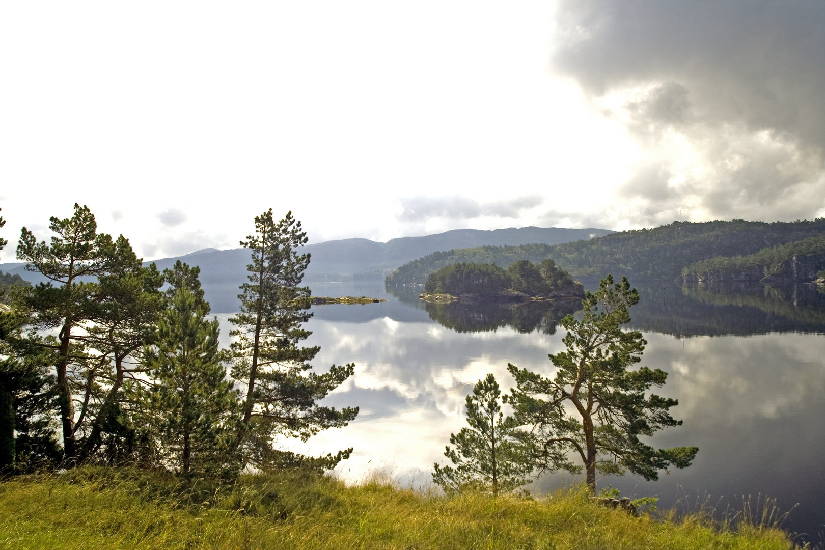 Morgenstimmung am Fjord