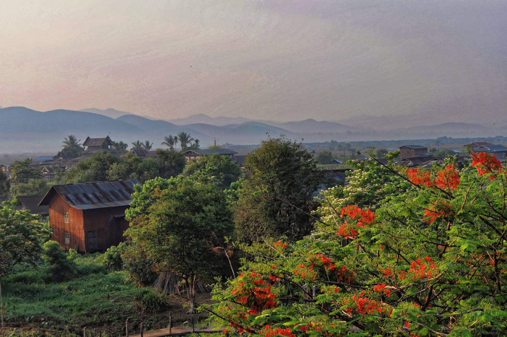 Morgenstimmung am Inle See II