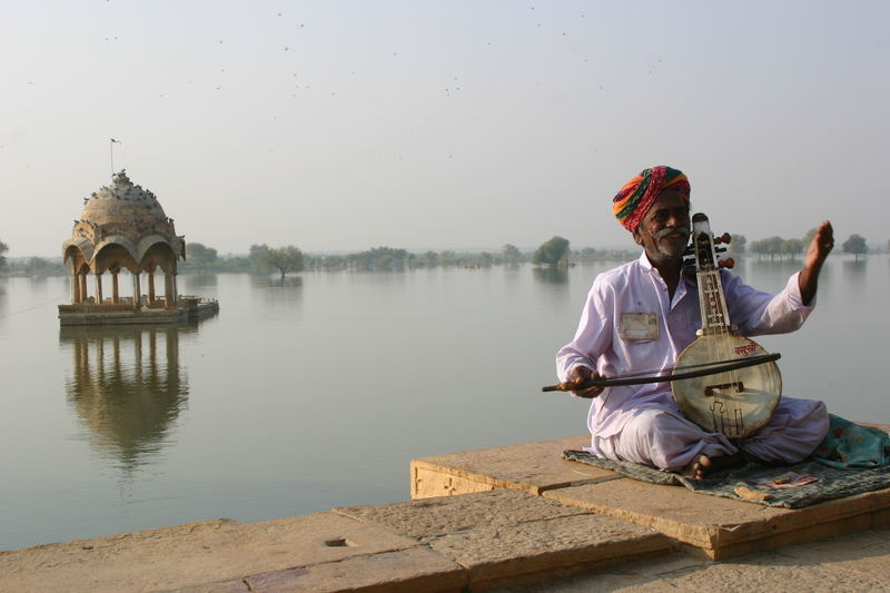 Morgenstimmung am Jaisalmeer-See (Indien)