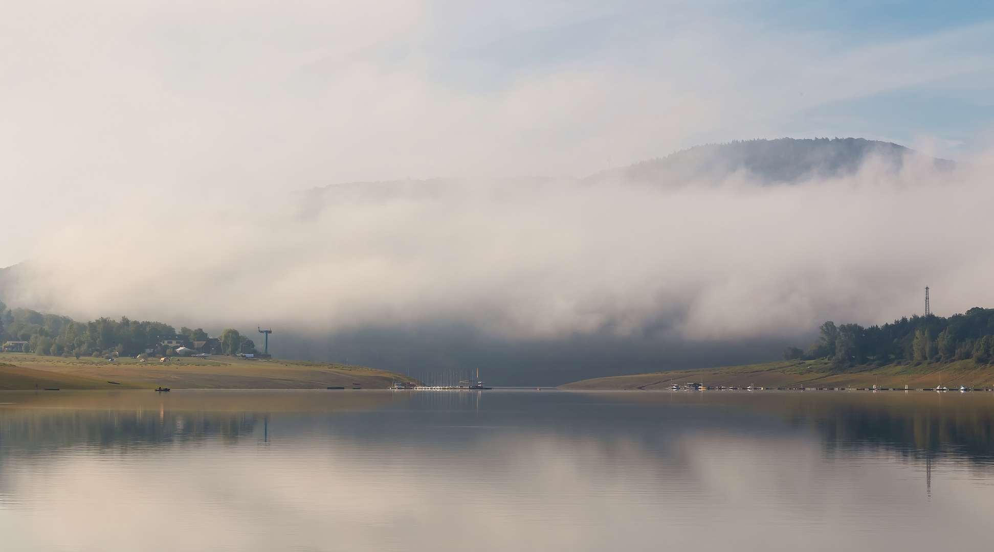 Morgenstimmung am stillen See