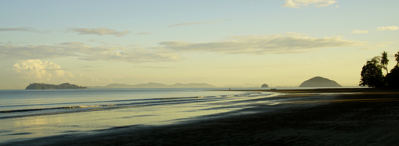 Morgenstimmung am Tropenstrand