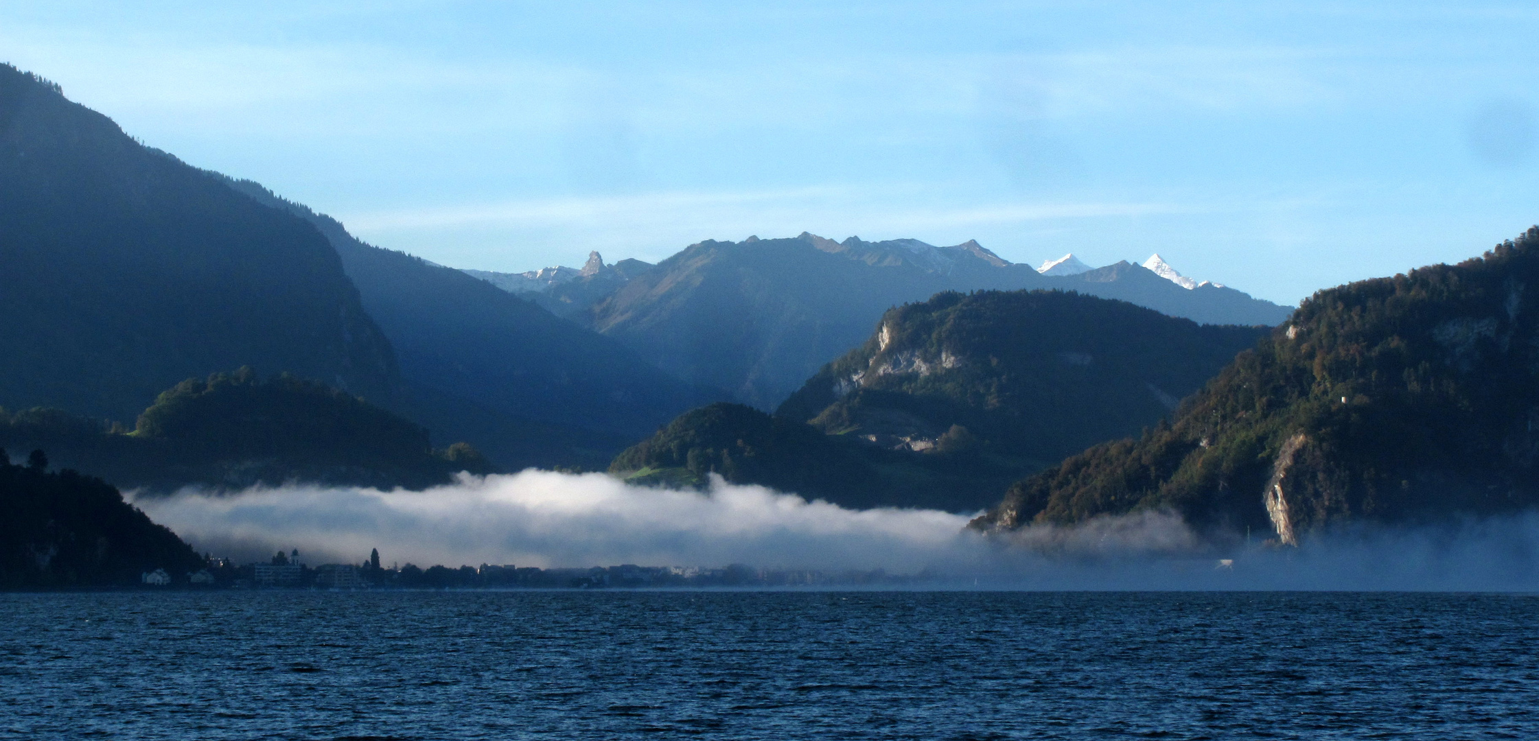 Morgenstimmung auf dem Vierwaldstättersee b