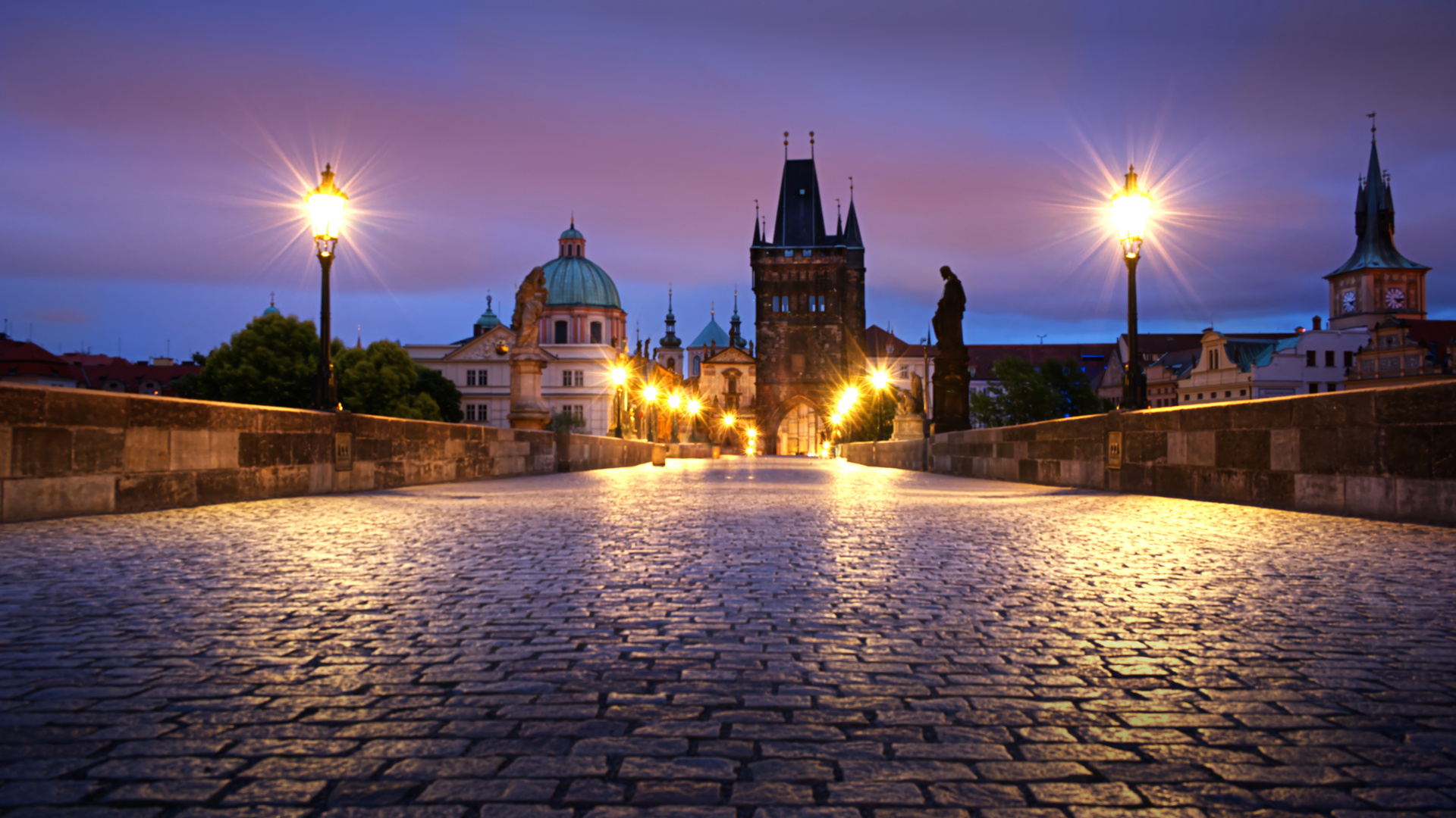 Morgenstimmung auf der Karlsbrücke in Prag