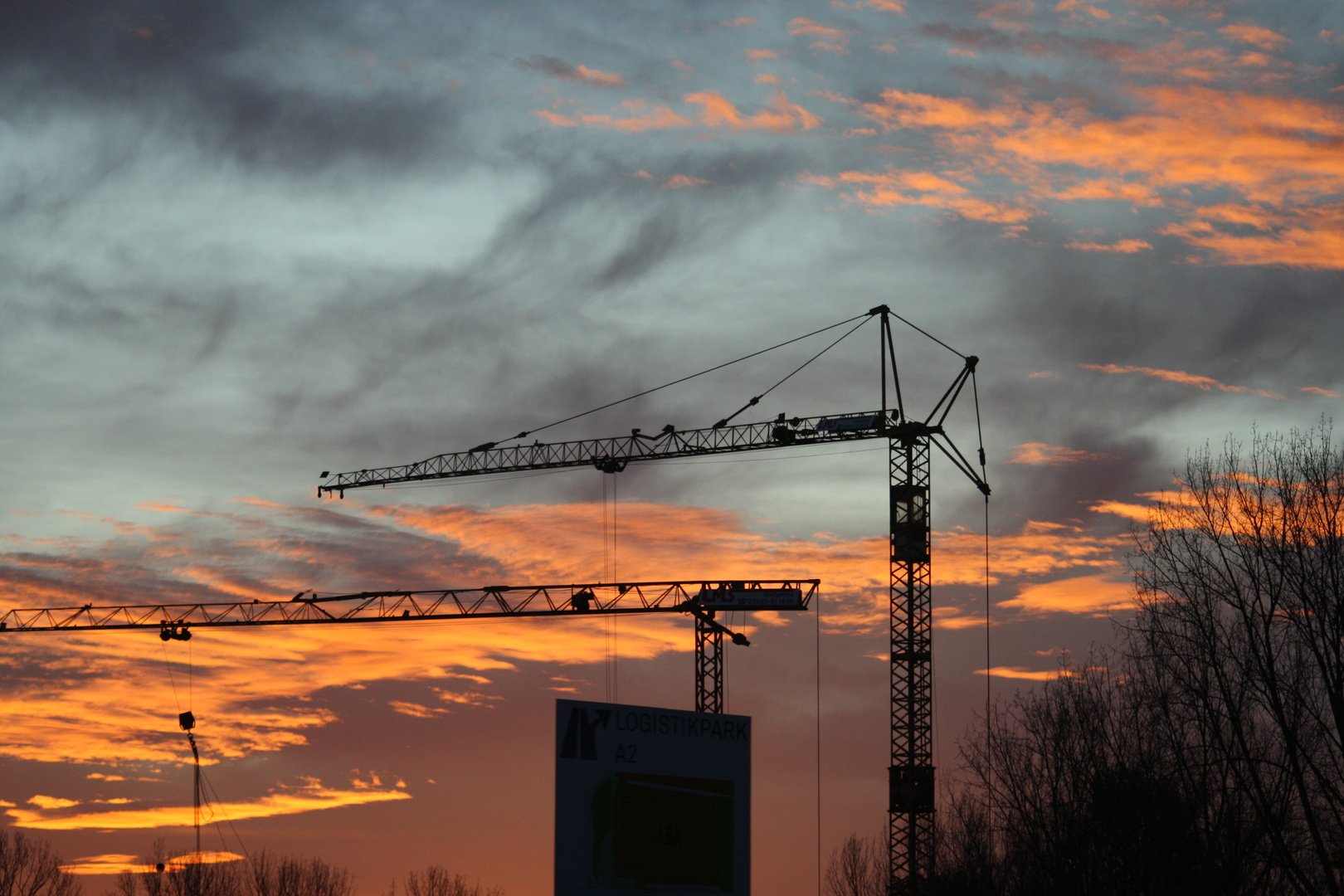 Morgenstimmung bei Bauarbeiten