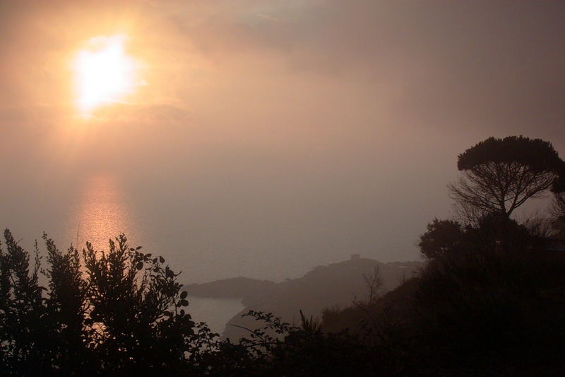 Morgenstimmung hoch über dem Meer