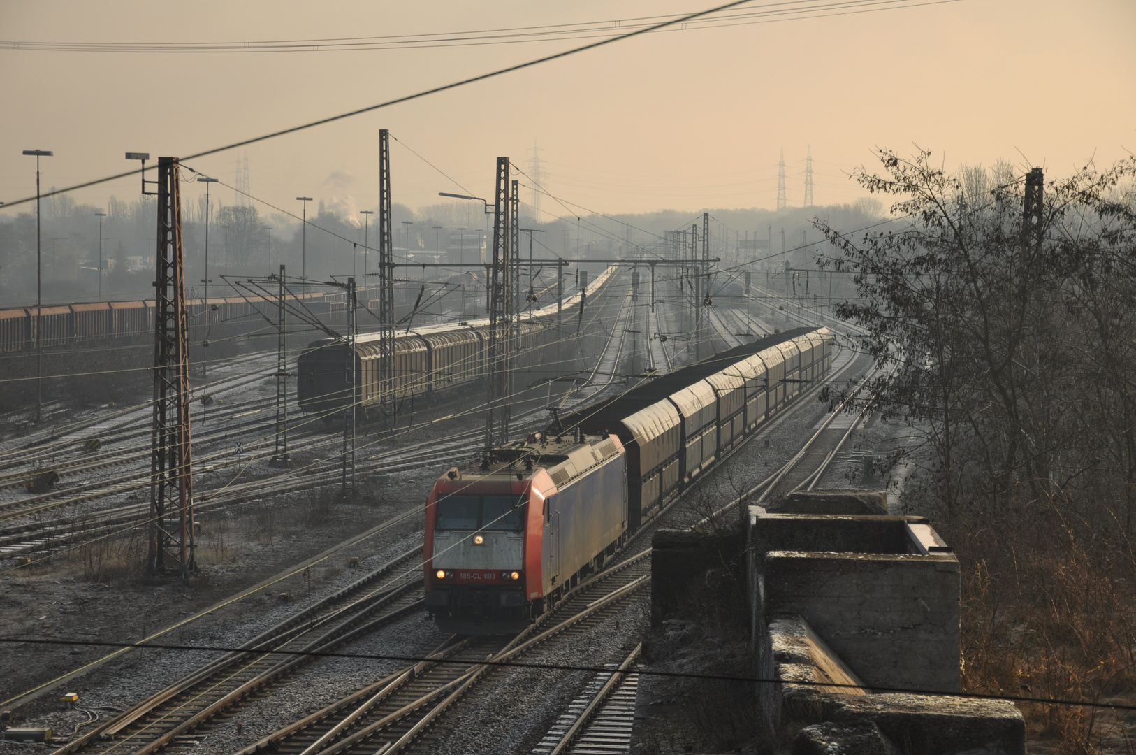 Morgenstimmung im Bahnhof Gelsenkirchen-Bismarck