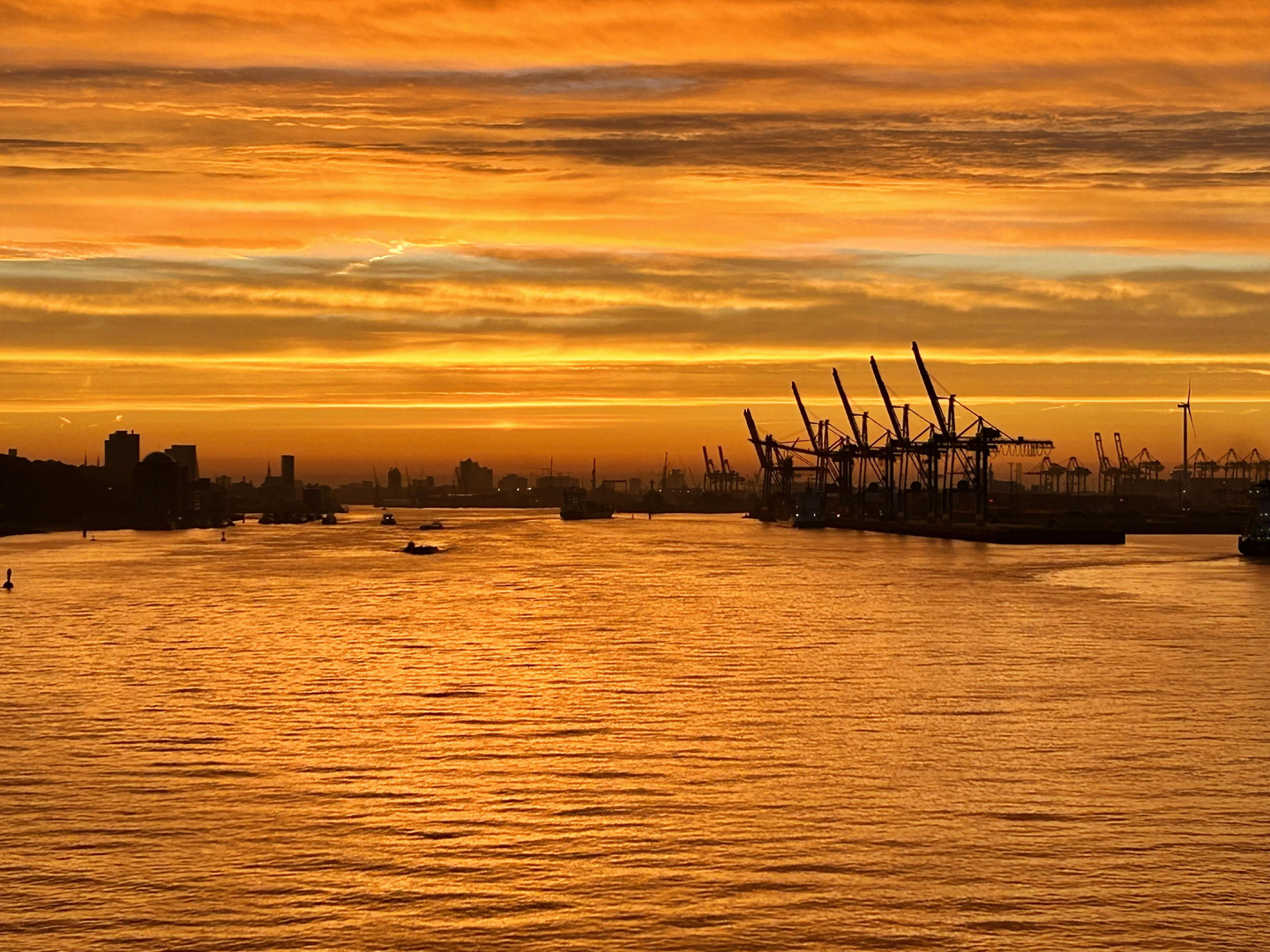 Morgenstimmung im Hamburger Hafen