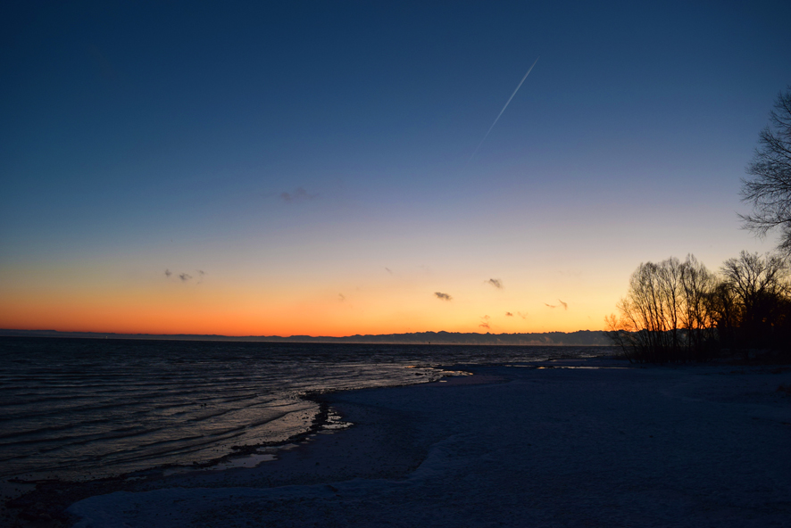 Morgenstimmung im Winter mit Bergkette