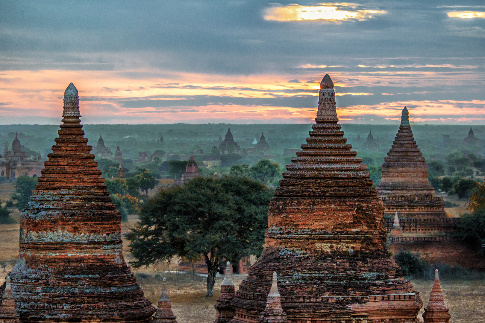 Morgenstimmung in Bagan, Myanmar