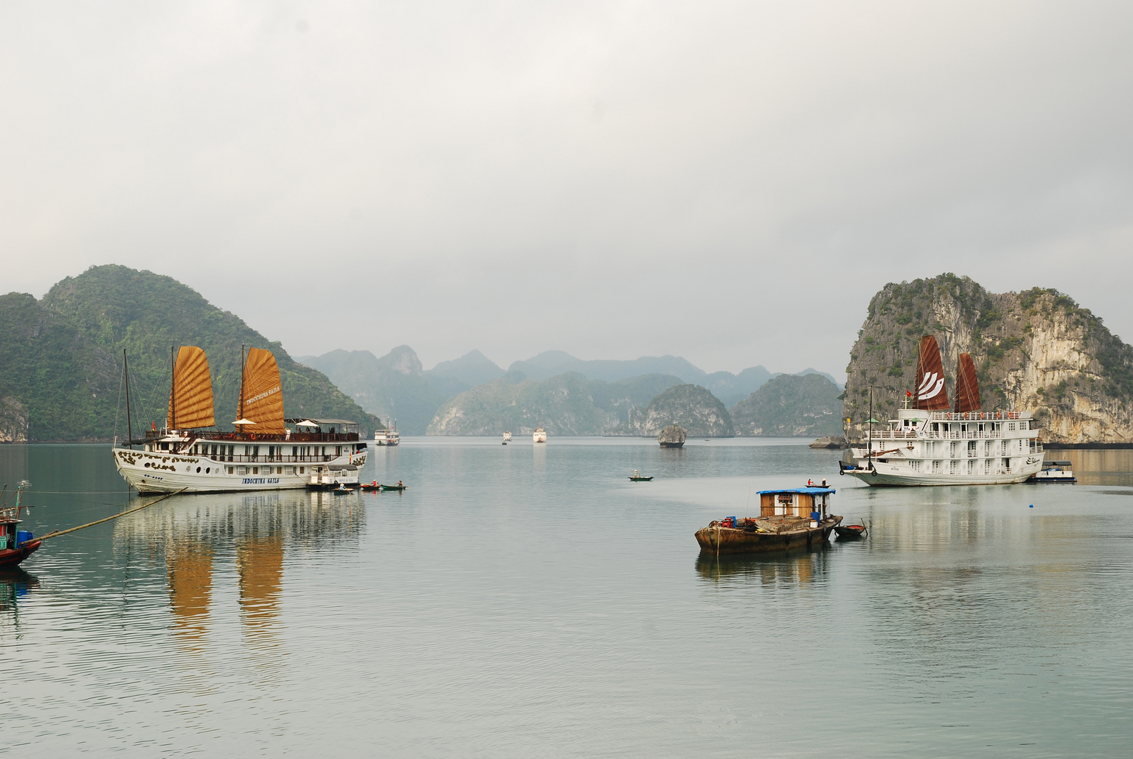 Morgenstimmung in der Halong Bay