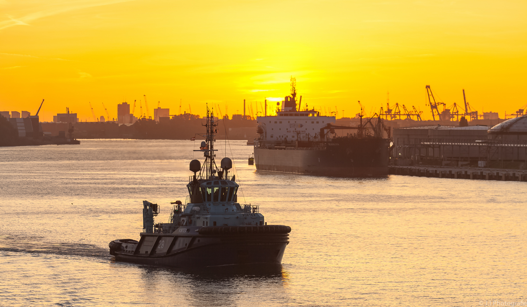 Morgenstimmung Rotterdamer Hafen