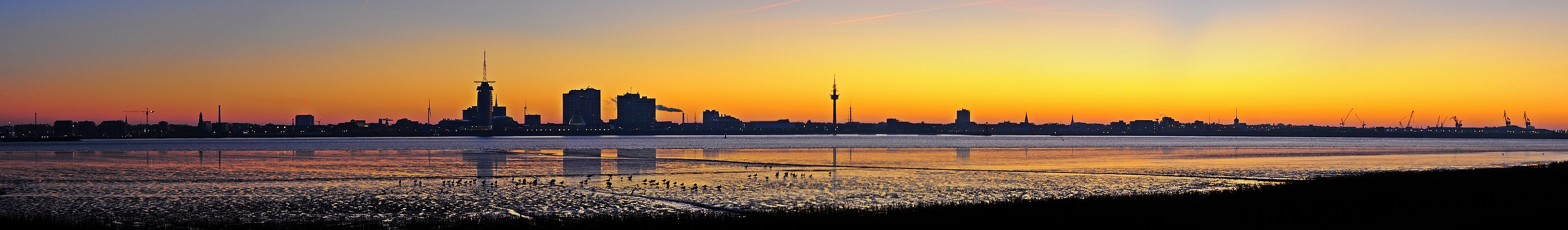 Morgentliches Panorama von Bremerhaven