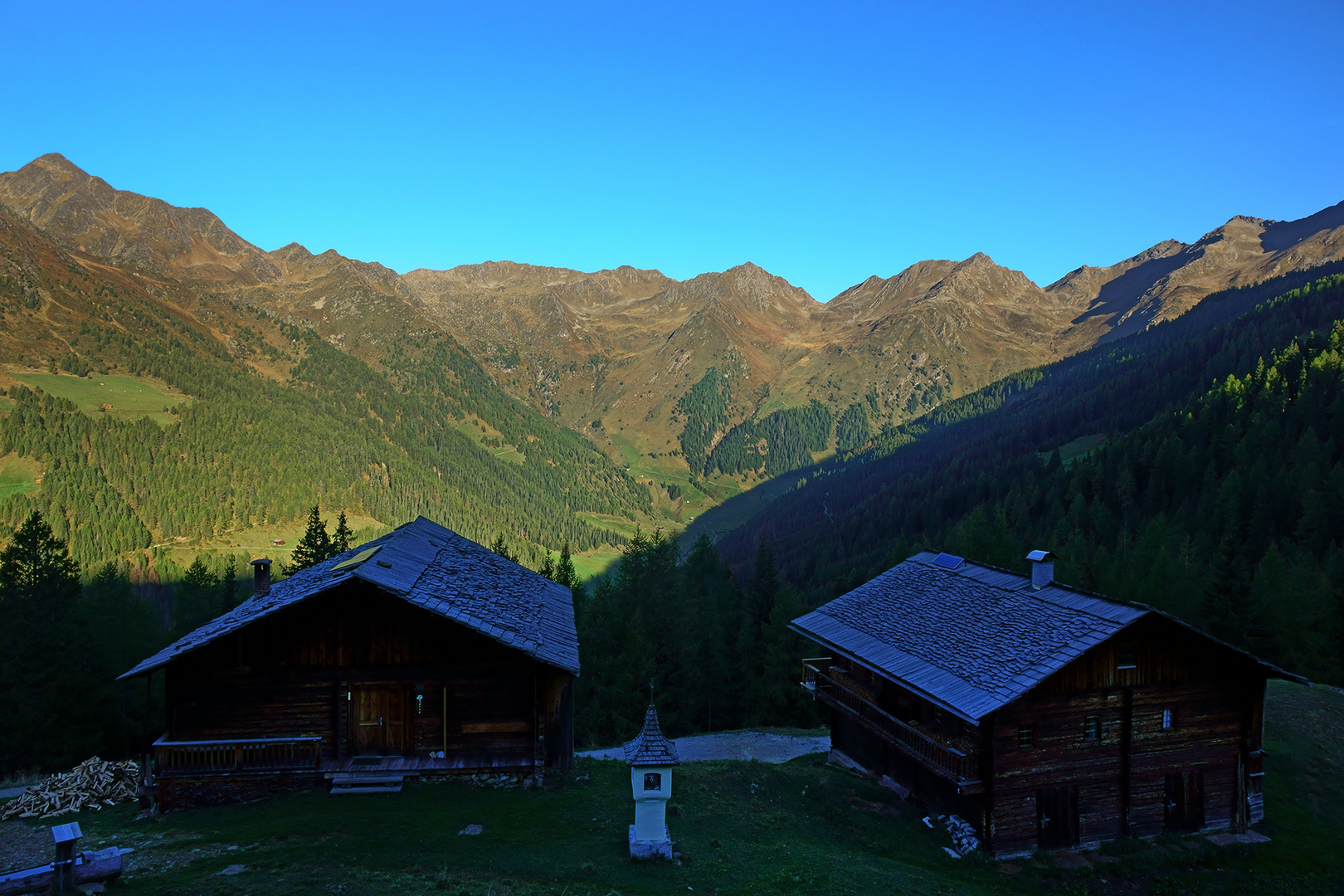 Morgestimmung auf der Kamelisenalm