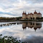 Moritzburger Impressionen mit fast leerem Schlossteich