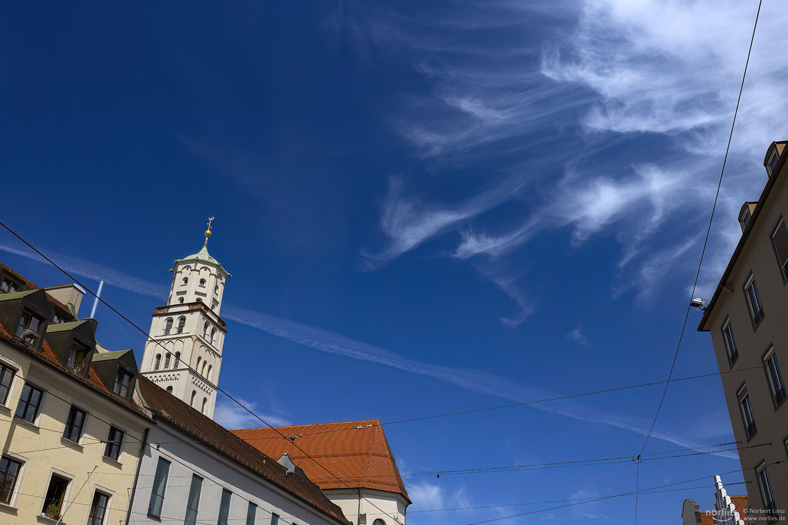 Moritzkirche und Wolken