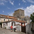 Mornac-sur-Seudre – Une ruelle et l’Eglise St Pierre (XIème siècle)