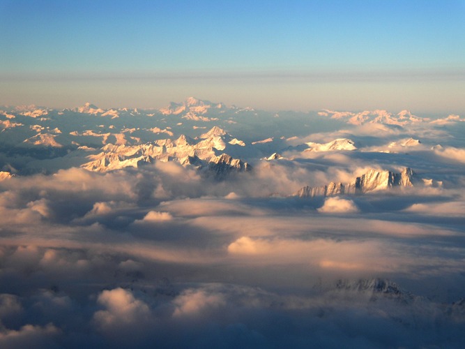 Morning above the Alps...